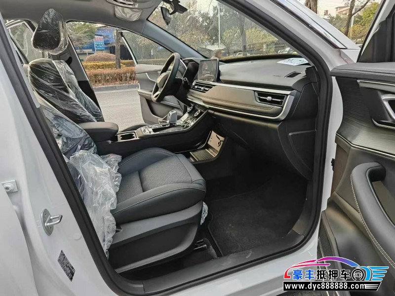 25年奇瑞瑞虎8轿车抵押车出售