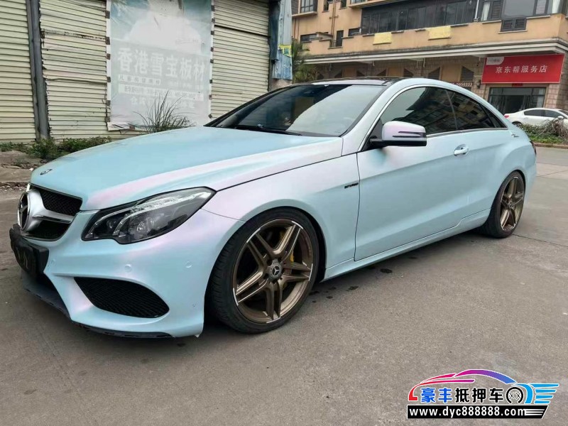 12年奔驰E轿车抵押车出售