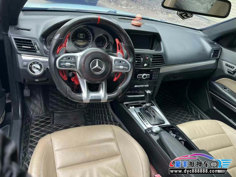 12年奔驰E轿车抵押车出售