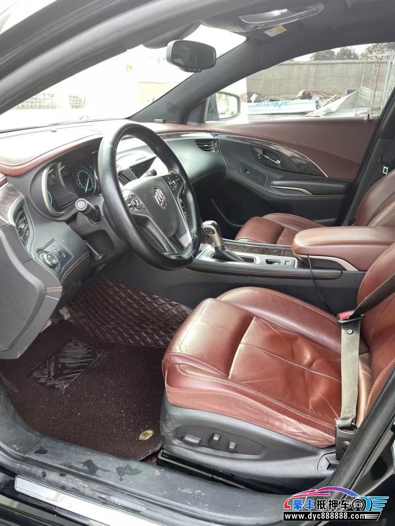 14年别克君越轿车抵押车出售