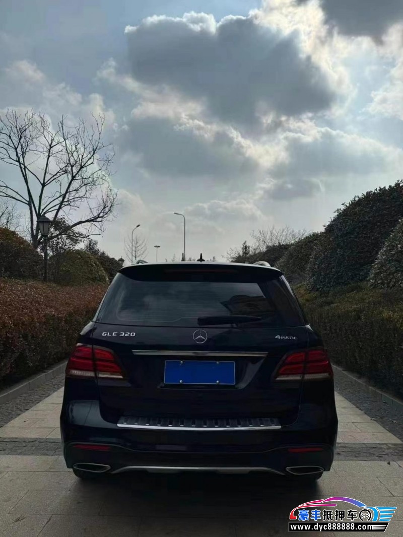 18年奔驰GLE轿车抵押车出售
