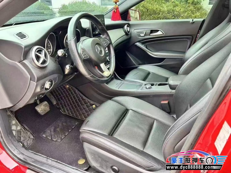 18年奔驰CLA轿车抵押车出售