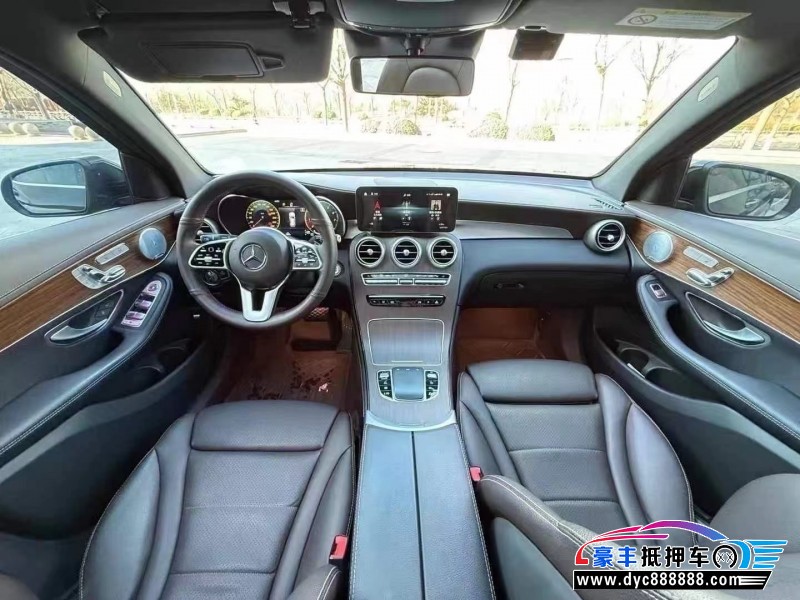 21年奔驰GLC轿车抵押车出售