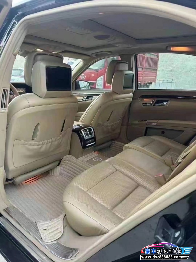 12年奔驰S轿车抵押车出售