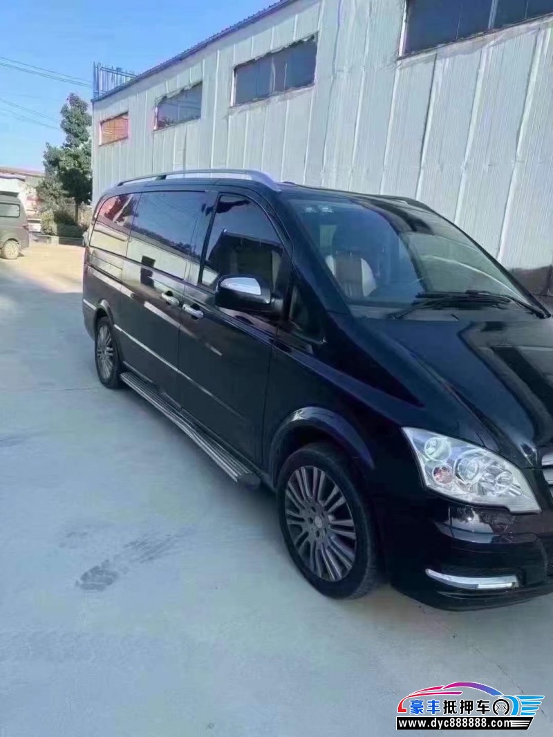 14年奔驰唯雅诺轿车抵押车出售