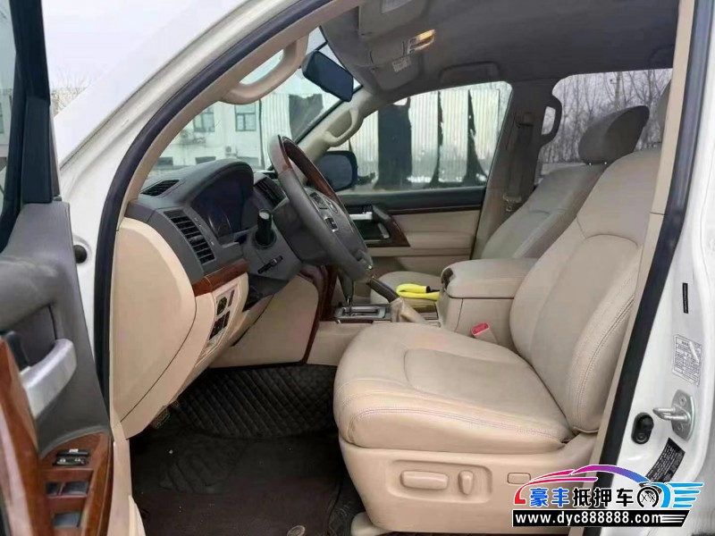 16年丰田兰德酷路泽（陆巡）轿车抵押车出售