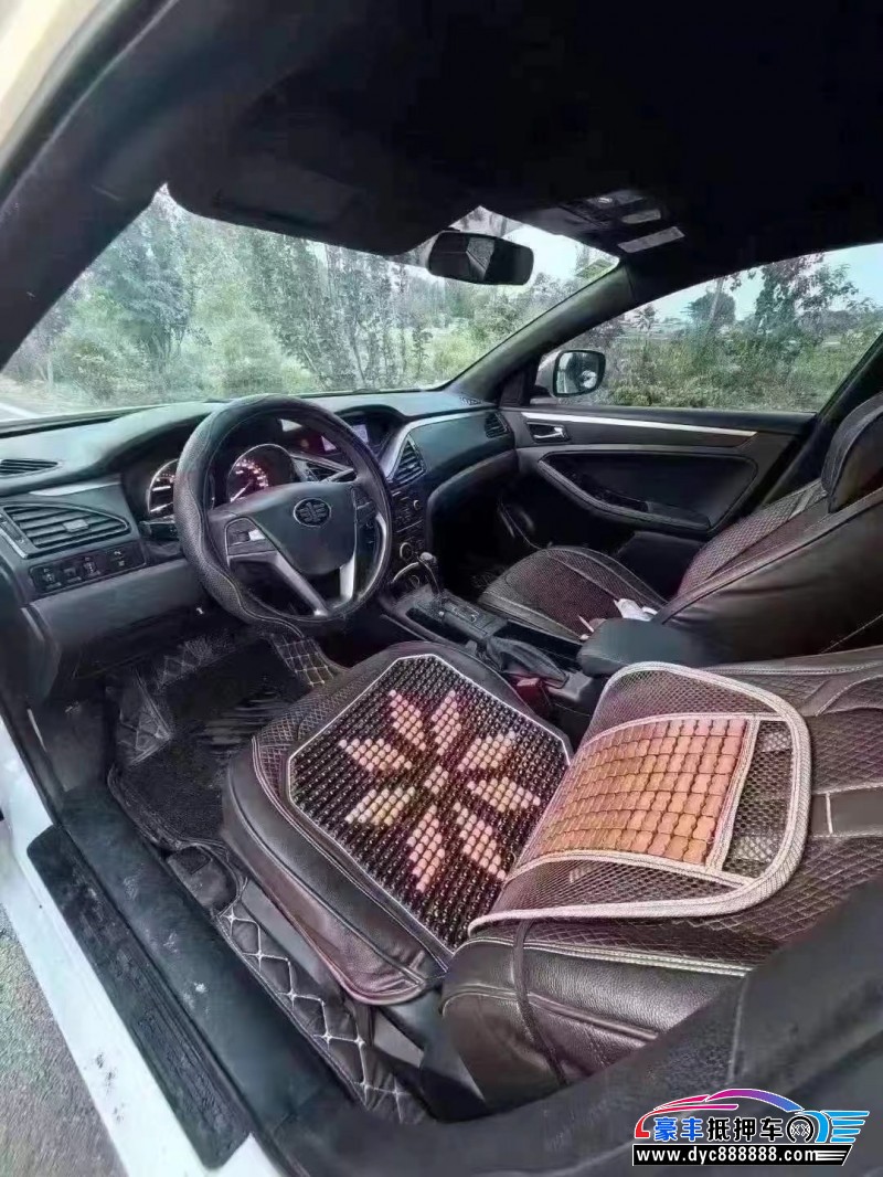 17年奔腾B70轿车抵押车出售