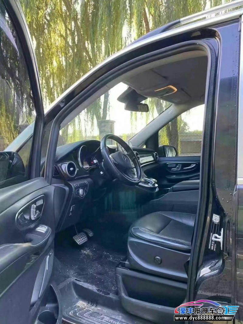 18年奔驰V轿车抵押车出售