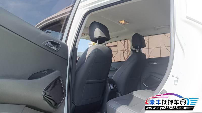 23年现代ix35轿车抵押车出售