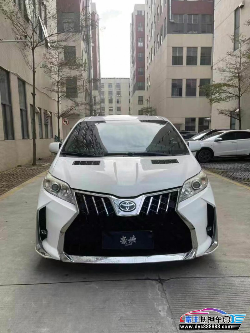 17年丰田塞纳轿车抵押车出售