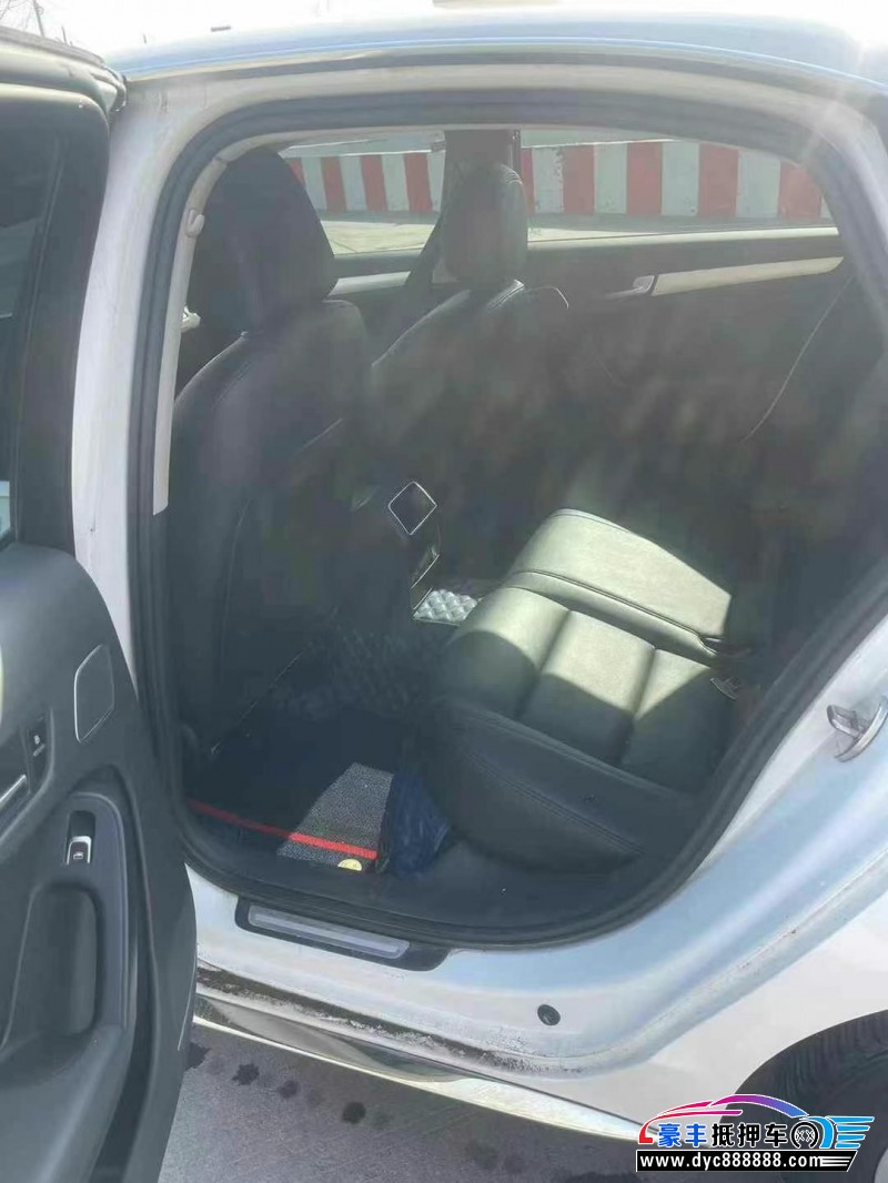 14年奥迪A4轿车抵押车出售