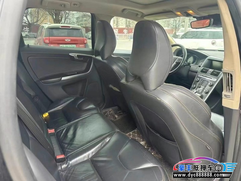 14年沃尔沃XC60轿车抵押车出售