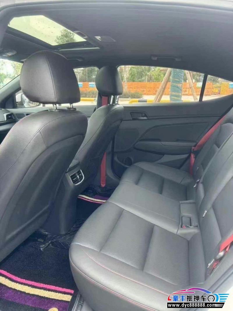 20年现代领动轿车抵押车出售