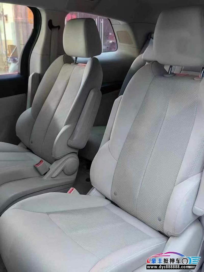 24年别克GL8轿车抵押车出售