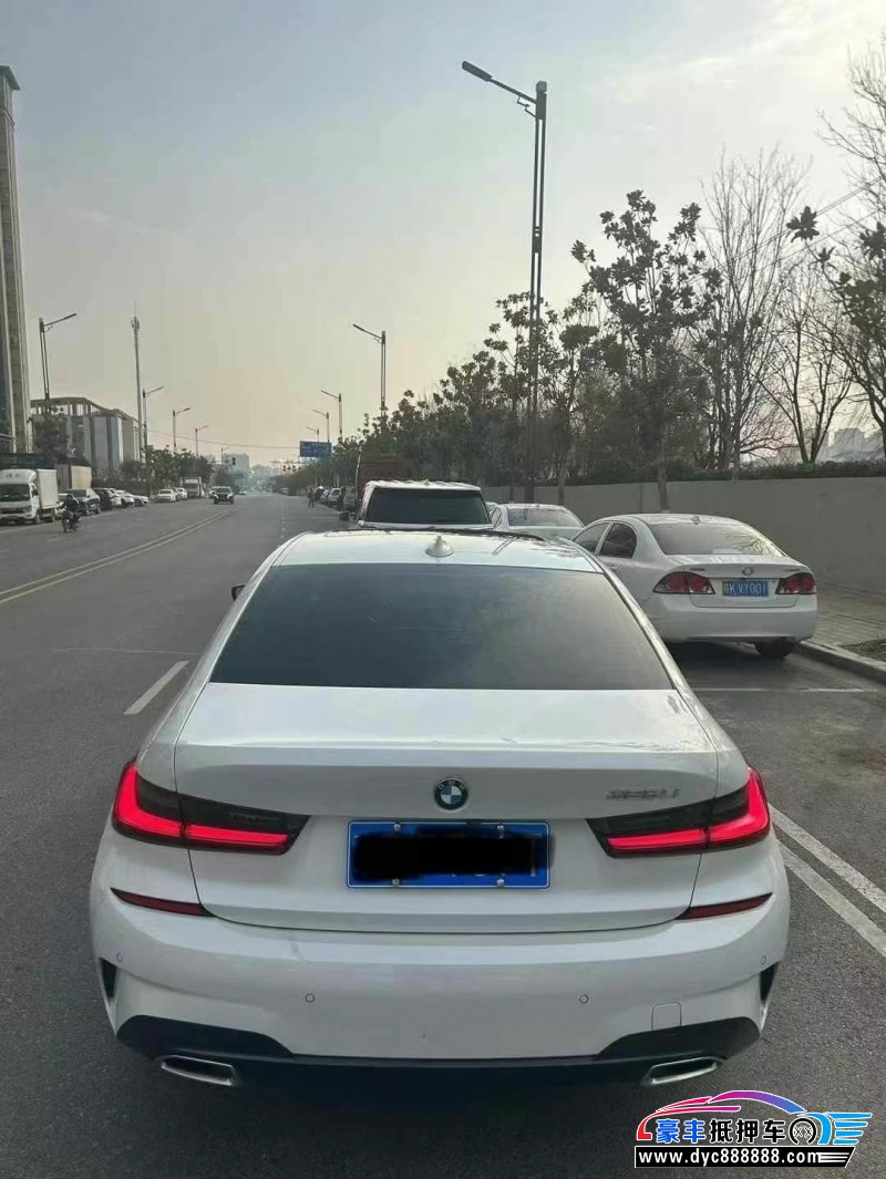 21年宝马3系轿车抵押车出售