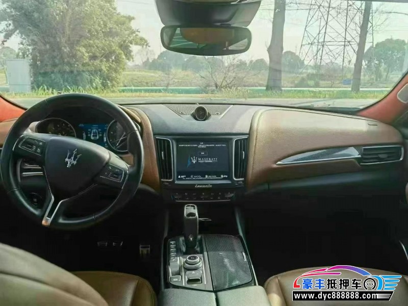 20年玛莎拉蒂莱万特轿车抵押车出售