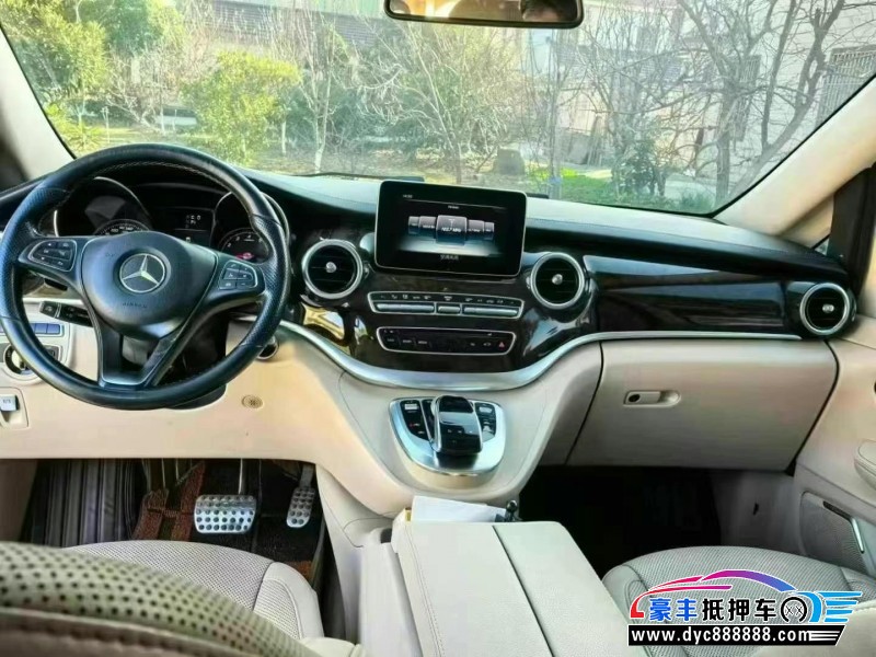 16年奔驰V轿车抵押车出售