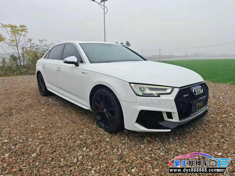 18年奥迪A4L轿车抵押车出售