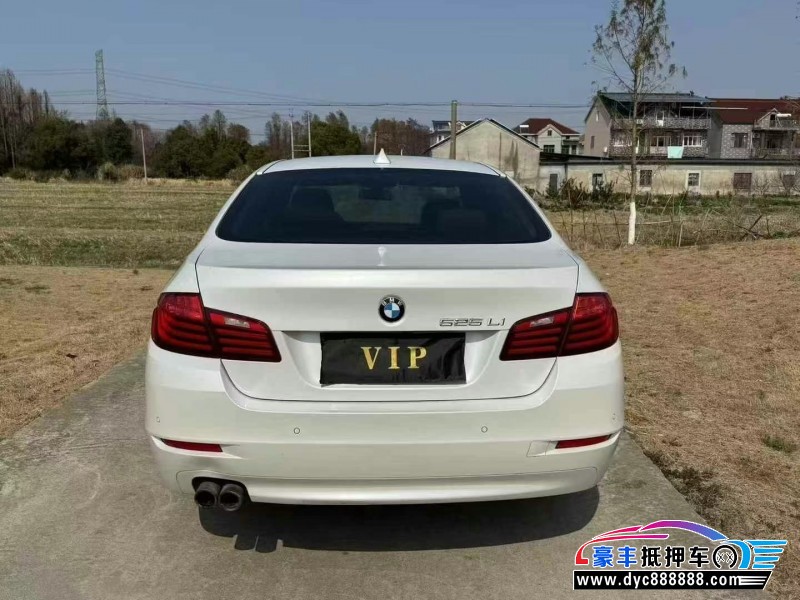 17年宝马5系轿车抵押车出售