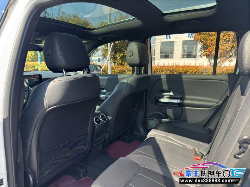 22年奔驰GLB轿车抵押车出售