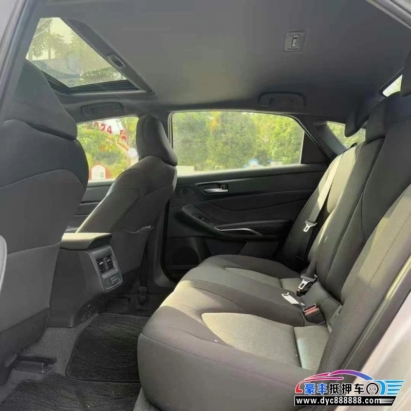 23年丰田亚洲龙轿车抵押车出售