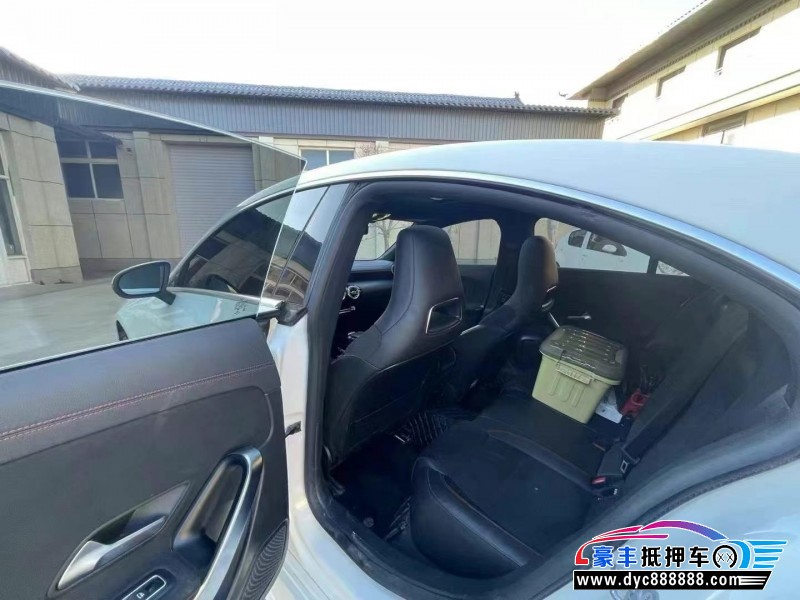 21年奔驰CLA轿车抵押车出售