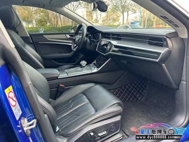 19年奥迪A7轿车抵押车出售