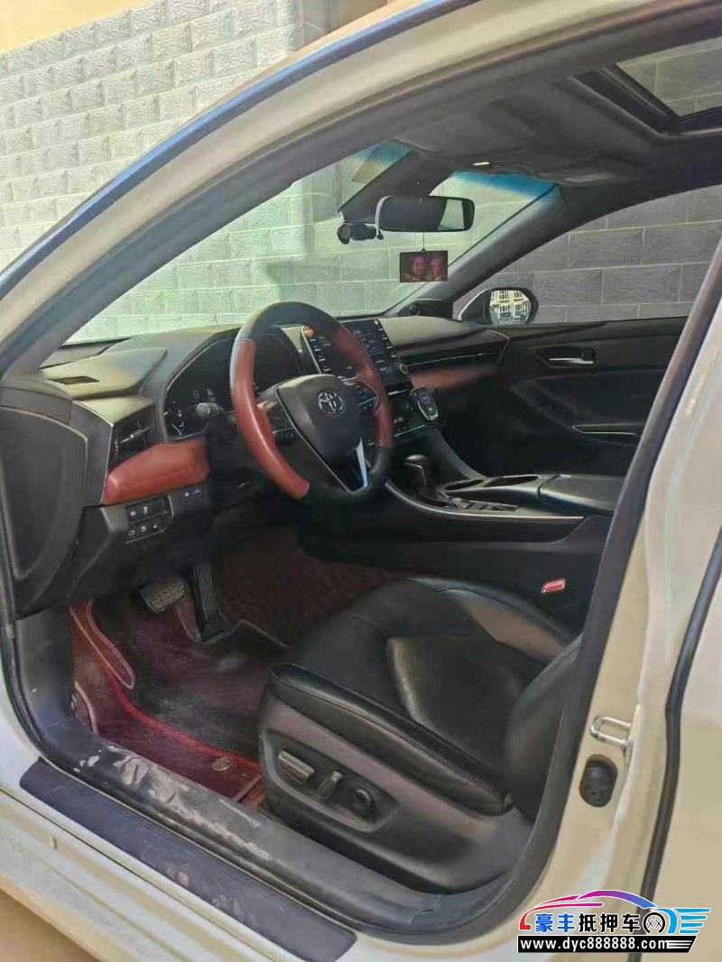 21年丰田亚洲龙轿车抵押车出售