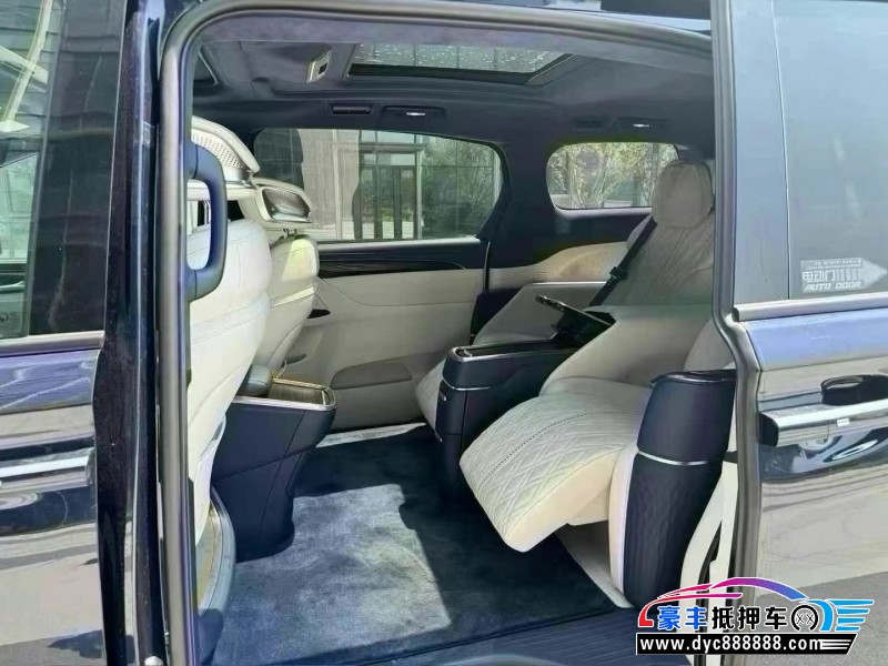 21年别克GL8轿车抵押车出售