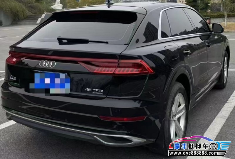 20年奥迪Q8轿车抵押车出售