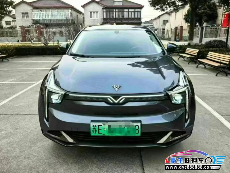 23年哪吒U轿车抵押车出售