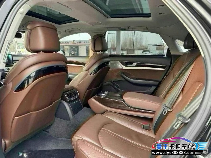 17年奥迪A8L轿车抵押车出售