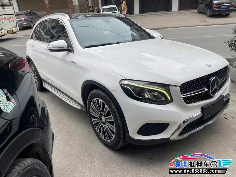 16年奔驰GLC轿车抵押车出售