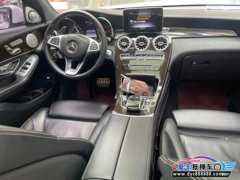 16年奔驰GLC轿车抵押车出售