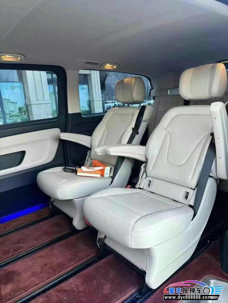 18年奔驰威霆MPV抵押车出售