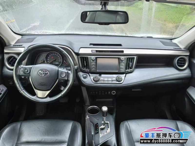 15年丰田RAV4轿车抵押车出售