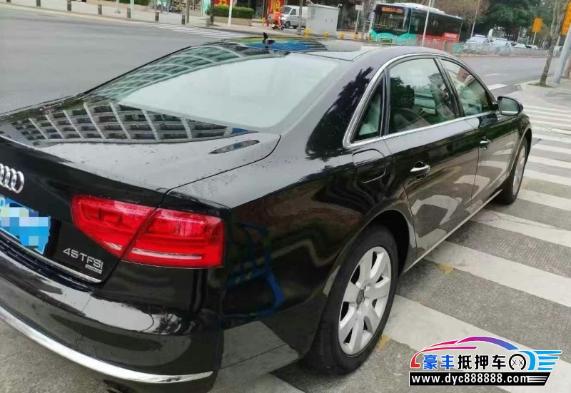 13年奥迪A8L轿车抵押车出售