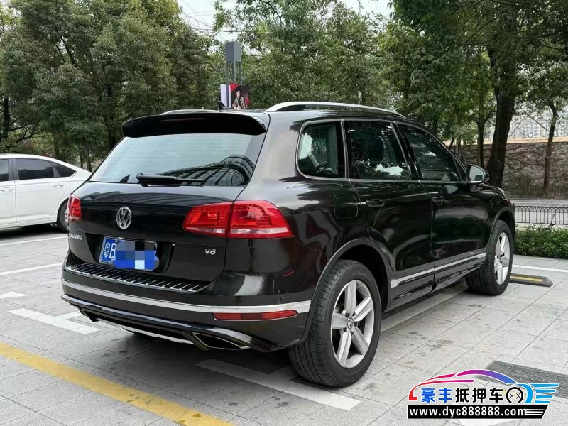 18年大众途锐轿车抵押车出售