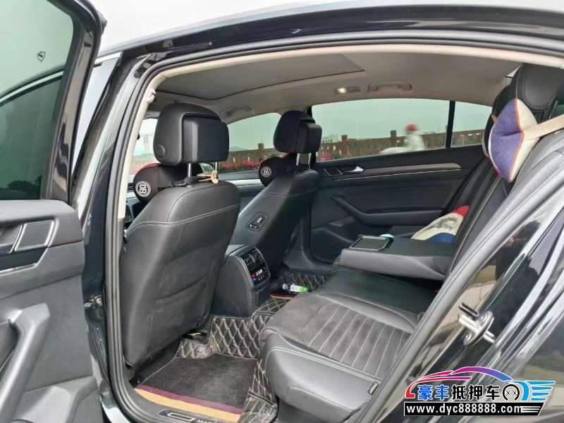 22年大众迈腾轿车抵押车出售