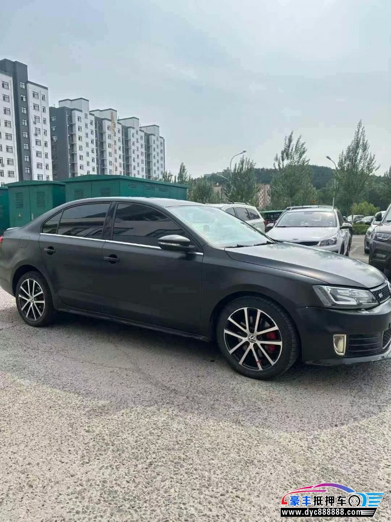 15年大众速腾轿车抵押车出售