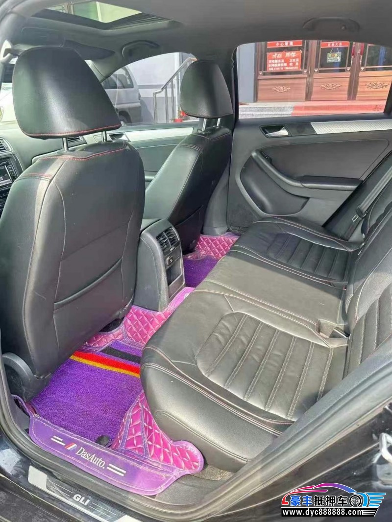 15年大众速腾轿车抵押车出售