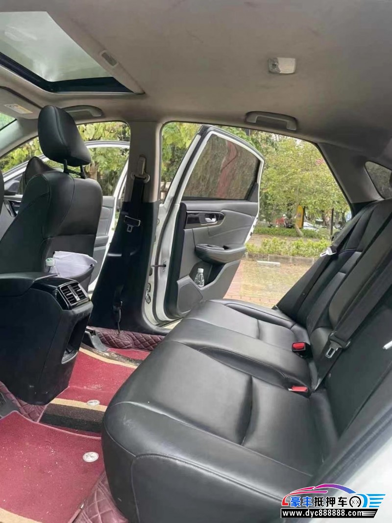 20年本田凌派轿车抵押车出售