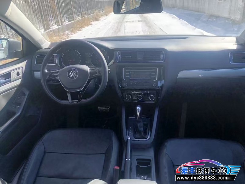 15年大众速腾轿车抵押车出售