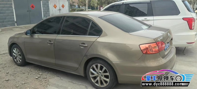 12年大众速腾轿车抵押车出售