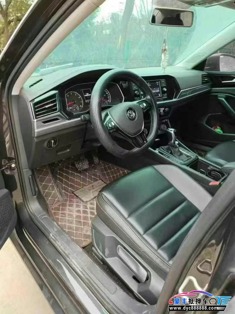 20年大众速腾轿车抵押车出售