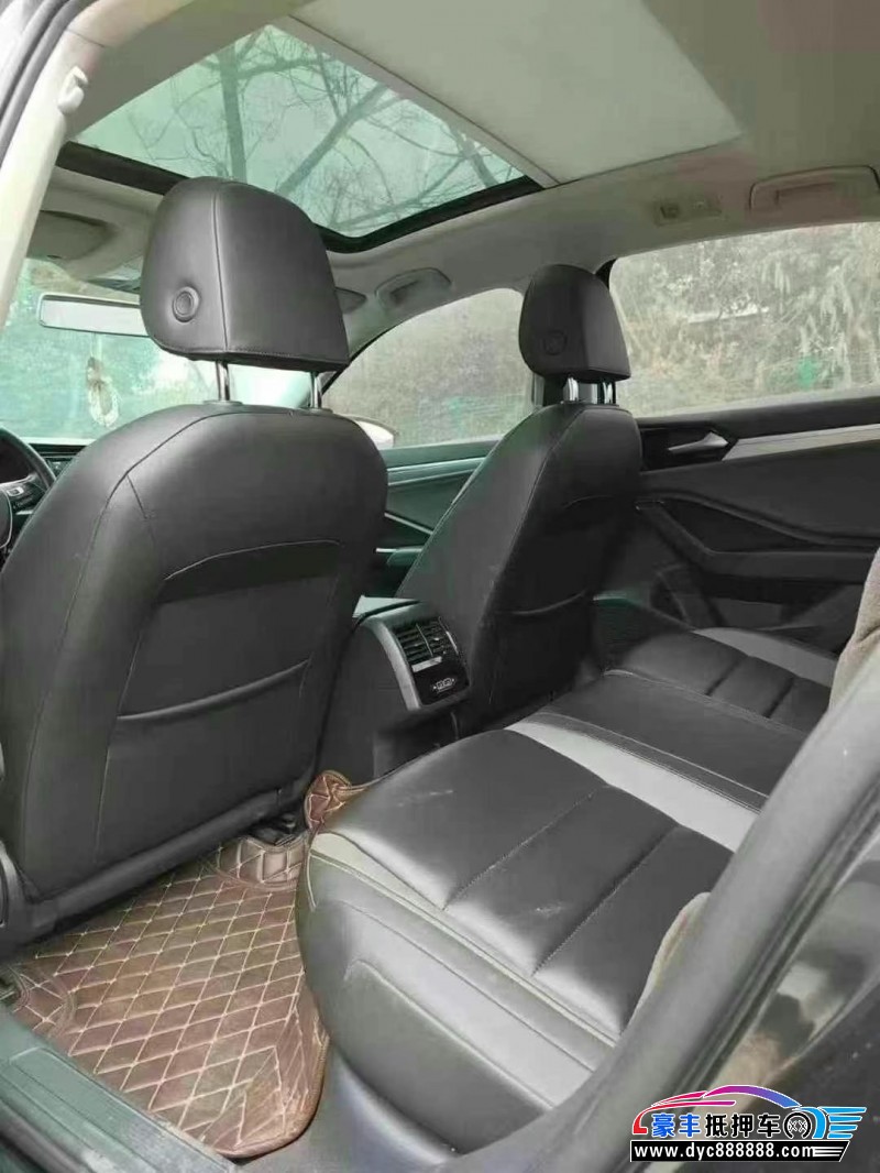 20年大众速腾轿车抵押车出售