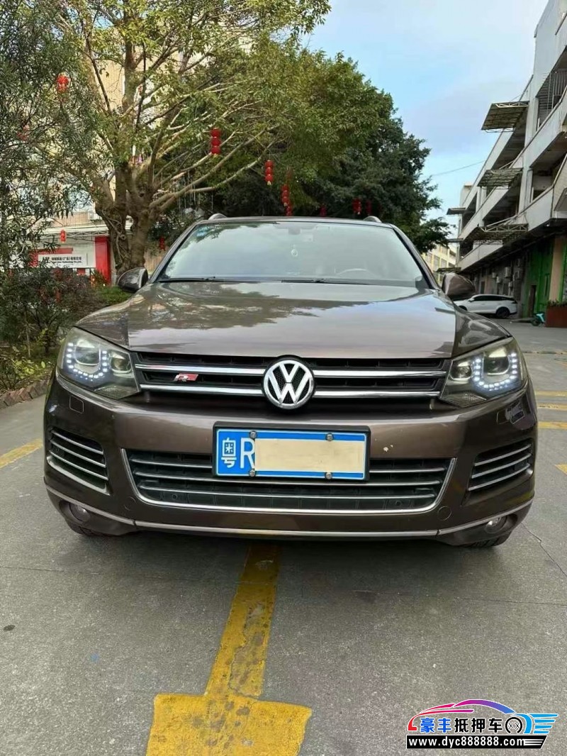 12年大众途锐轿车抵押车出售