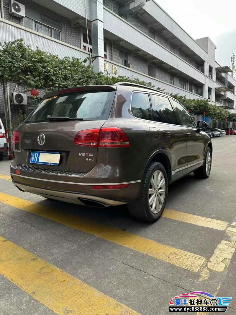 12年大众途锐轿车抵押车出售