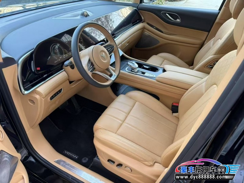 24年岚图梦想家轿车抵押车出售