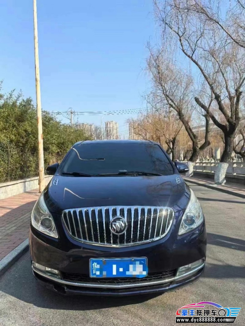 13年别克GL8轿车抵押车出售